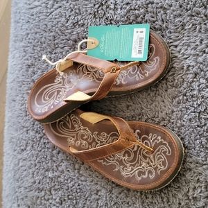 Olukai paniolo size 6 women
